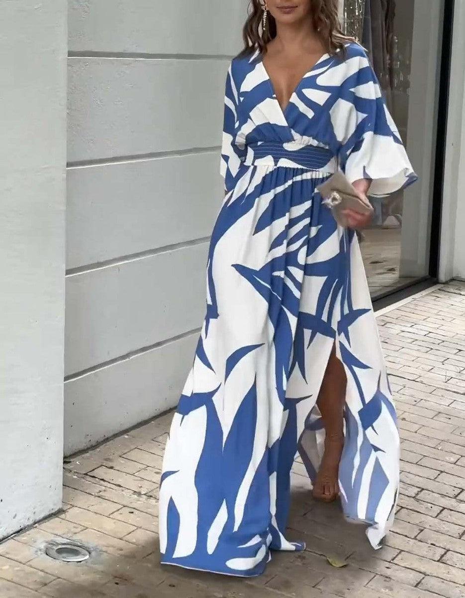 Maxi dress with 3/4 sleeves in blue pattern