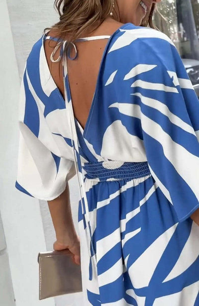 Maxi dress with 3/4 sleeves in blue pattern