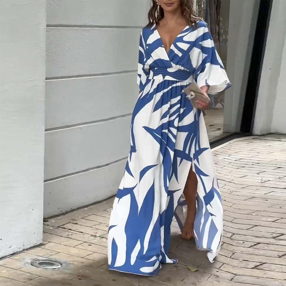 Maxi dress with 3/4 sleeves in blue pattern