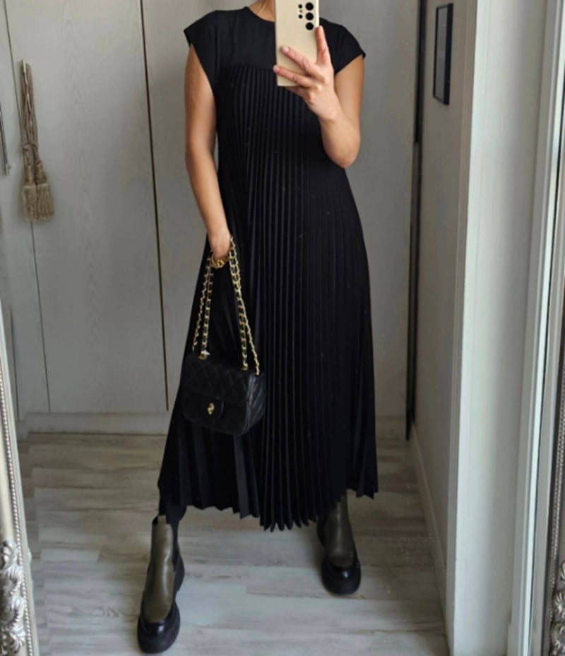 Jolene - Elegant and Comfortable Dress