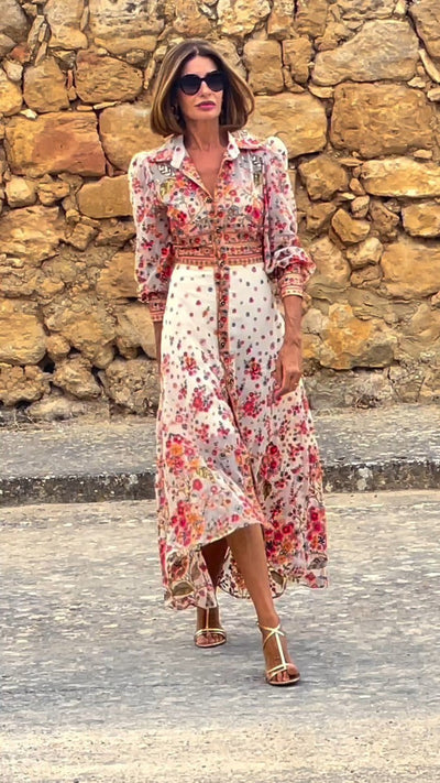 Maxi dresses with elegant floral print