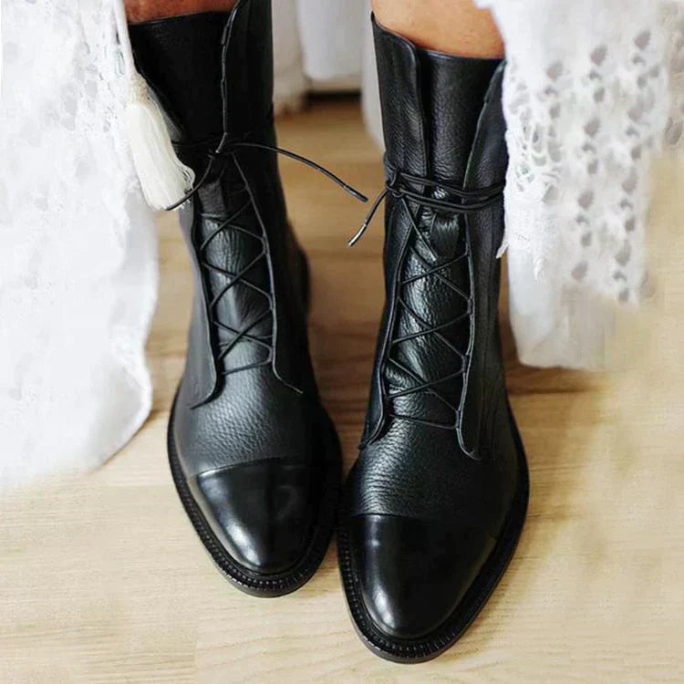 Sabine | Elegant Boots with Timeless Style