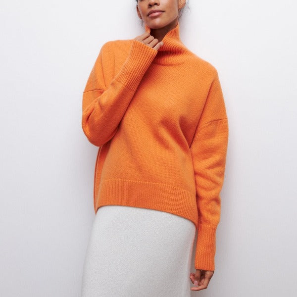 Avery | Jumper with High Neck