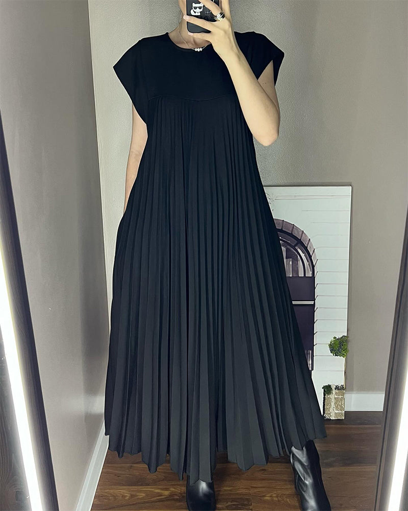 Norit  Maxi Dress with Pleats