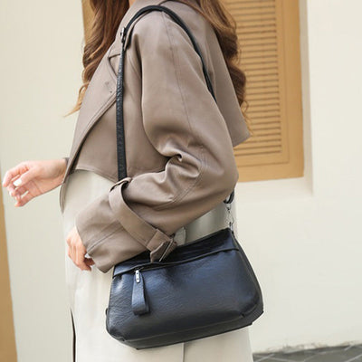 Hallgerd Elegant shoulder bag with timeless style